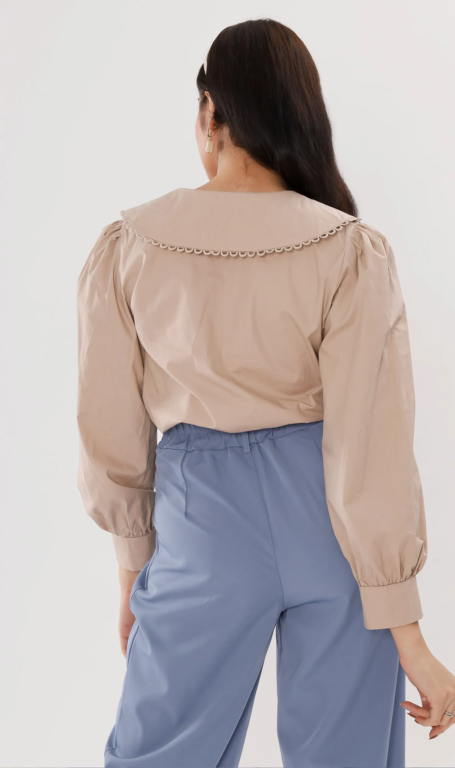 ANNALISE Prairie-Collar Top (Taupe)