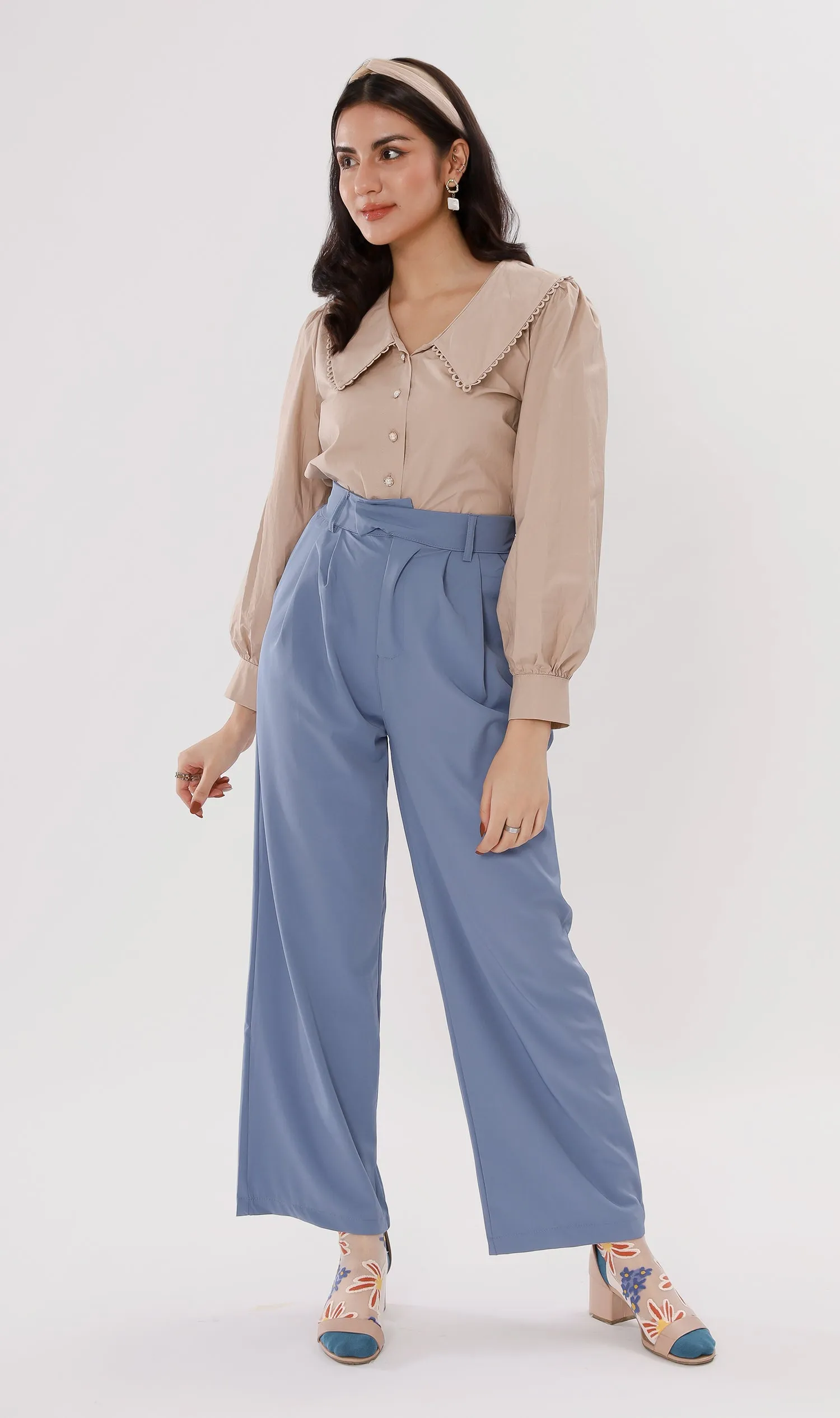 ANNALISE Prairie-Collar Top (Taupe)