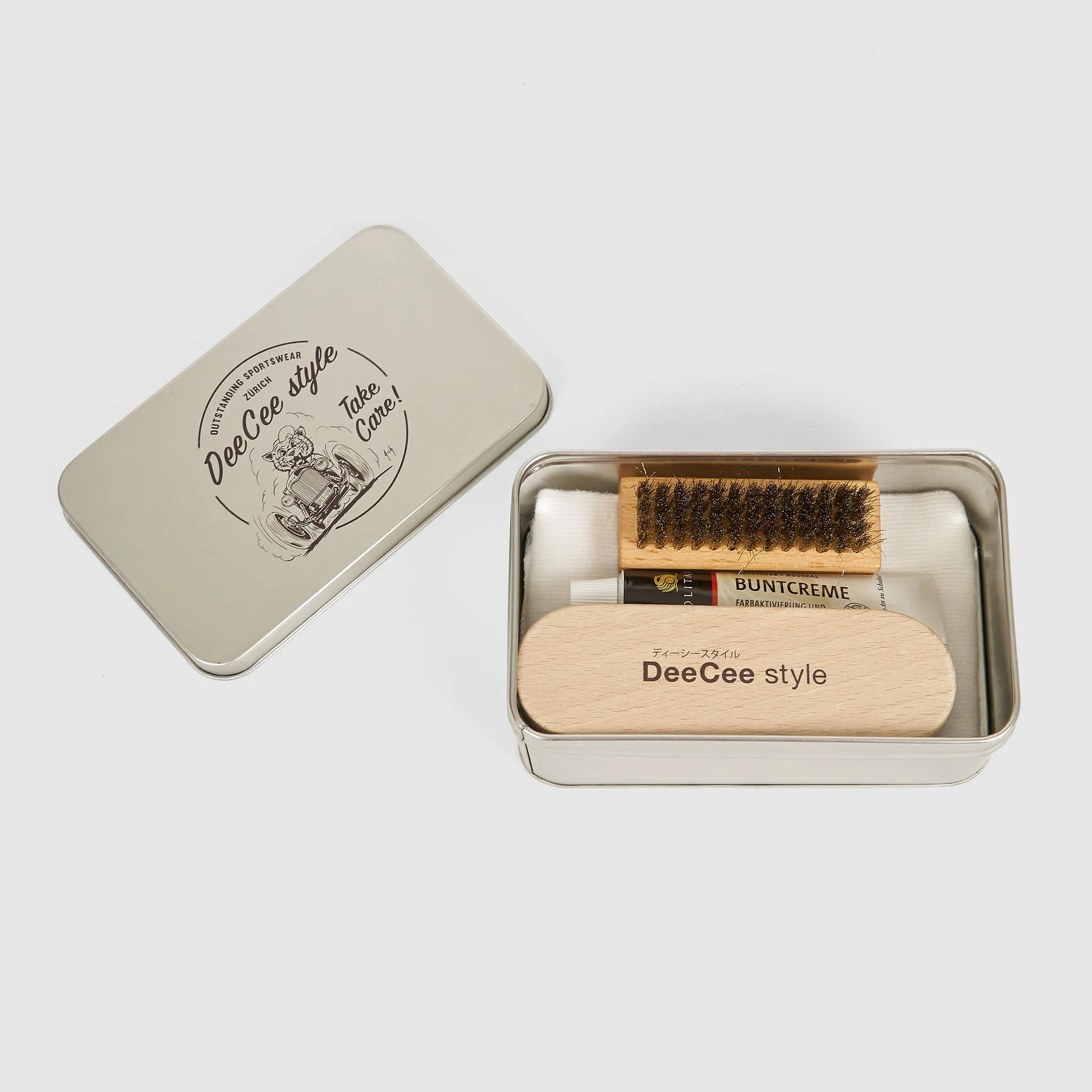 DeeCee style Shoe-Cleaning Travel Kit