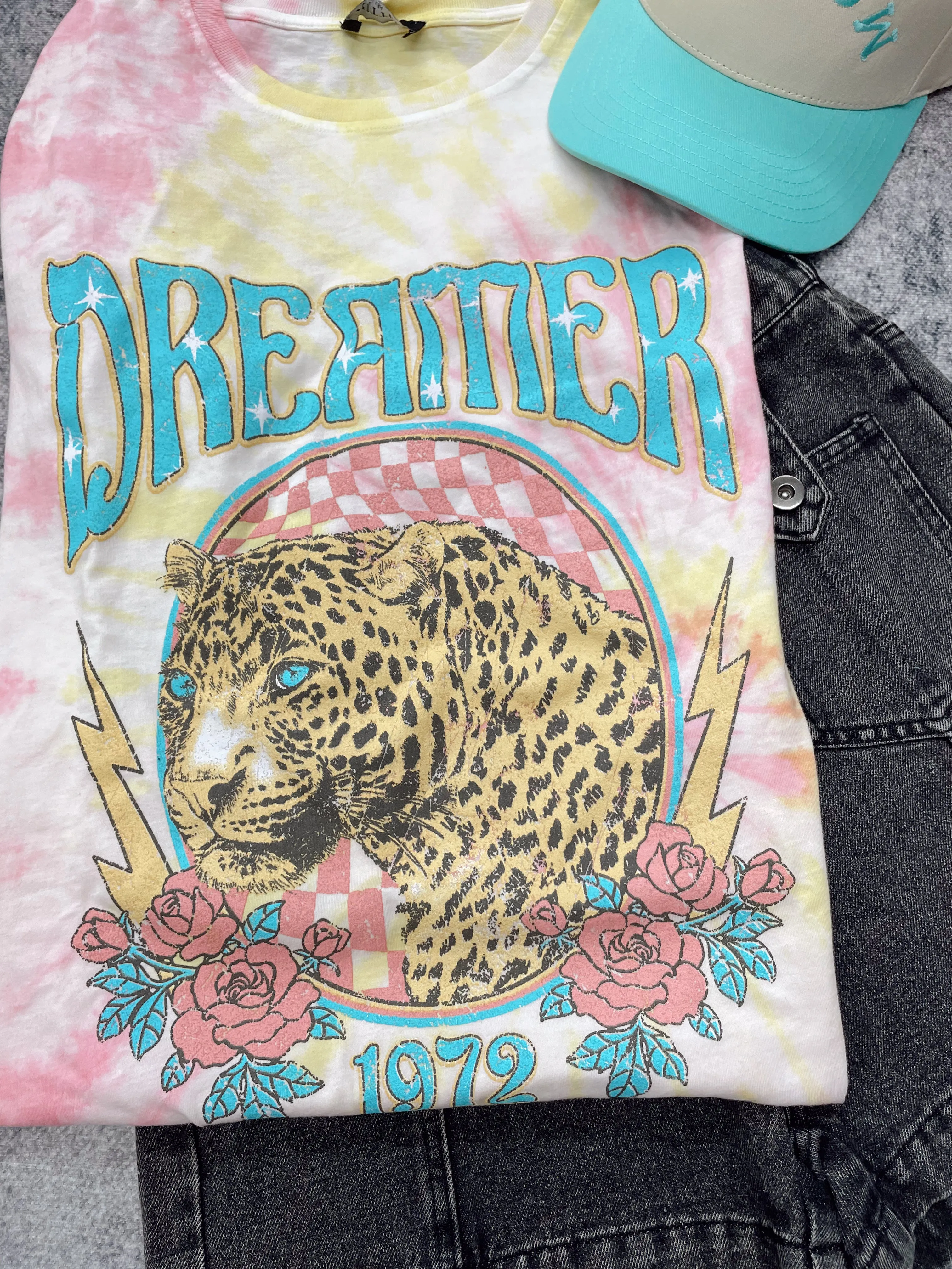 Dreamer Leopard Vintage Graphic Tee - Pink
