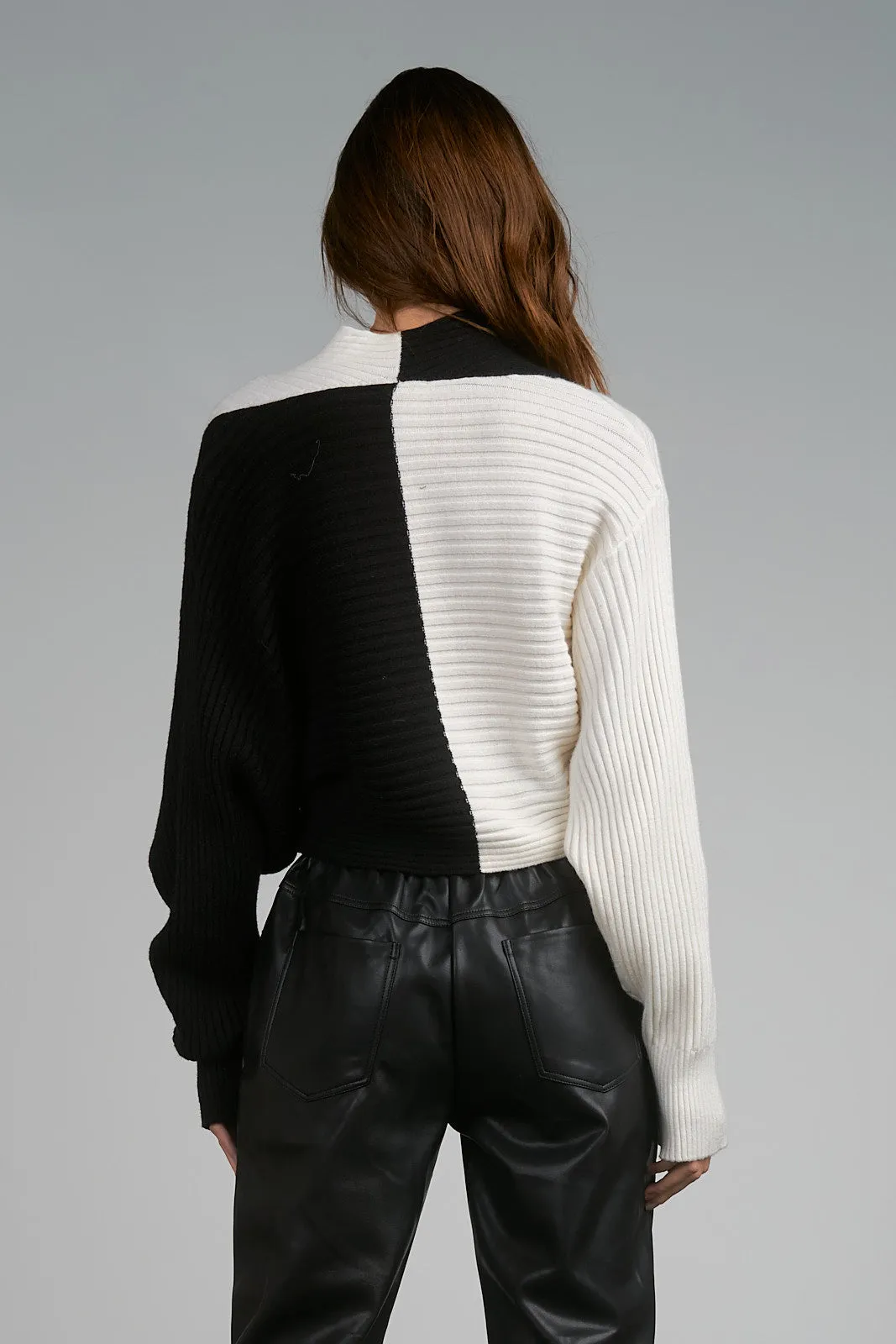 Elan Black Cream Color Block Crop Sweater