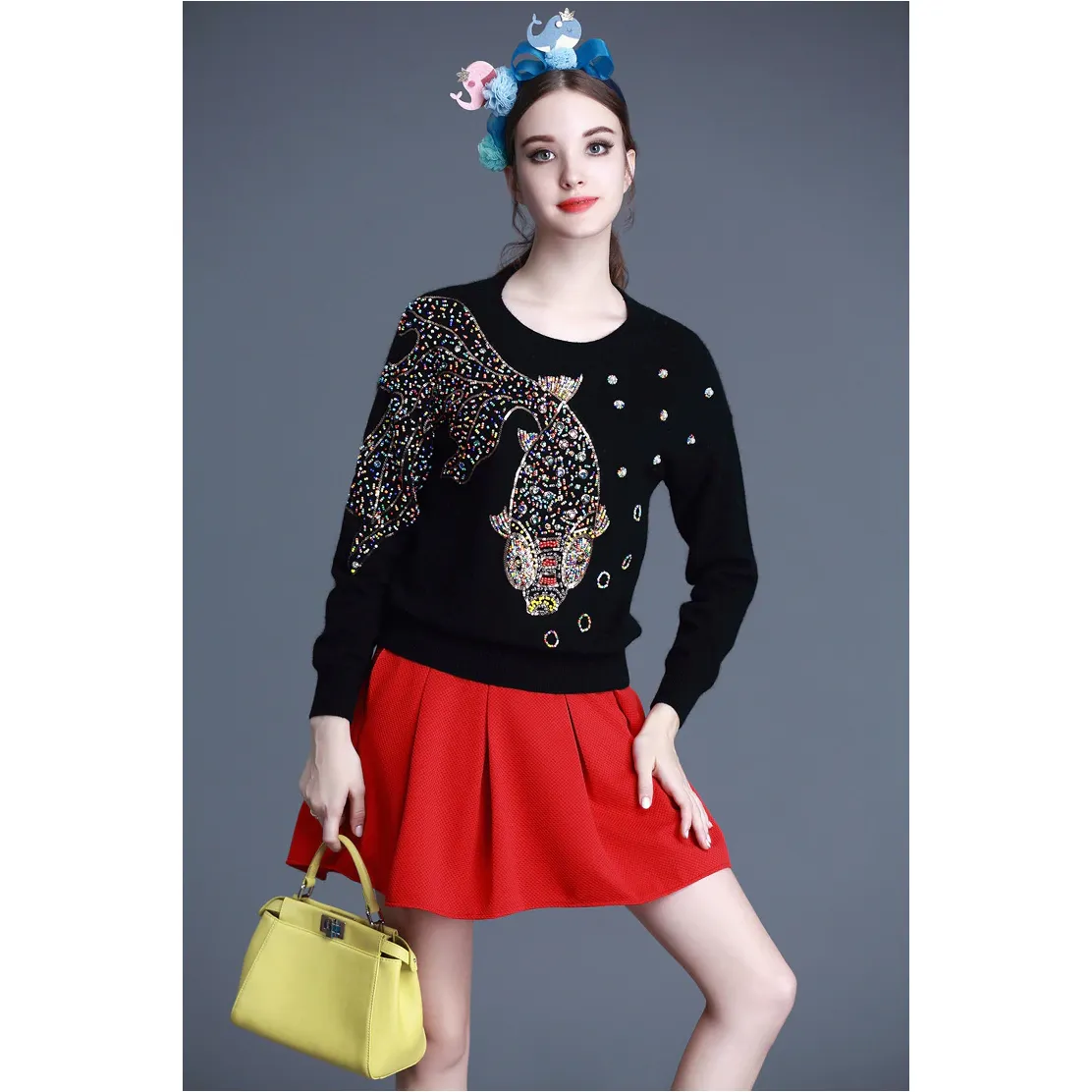 FASHIONABLE GOLDFISH SWEATER