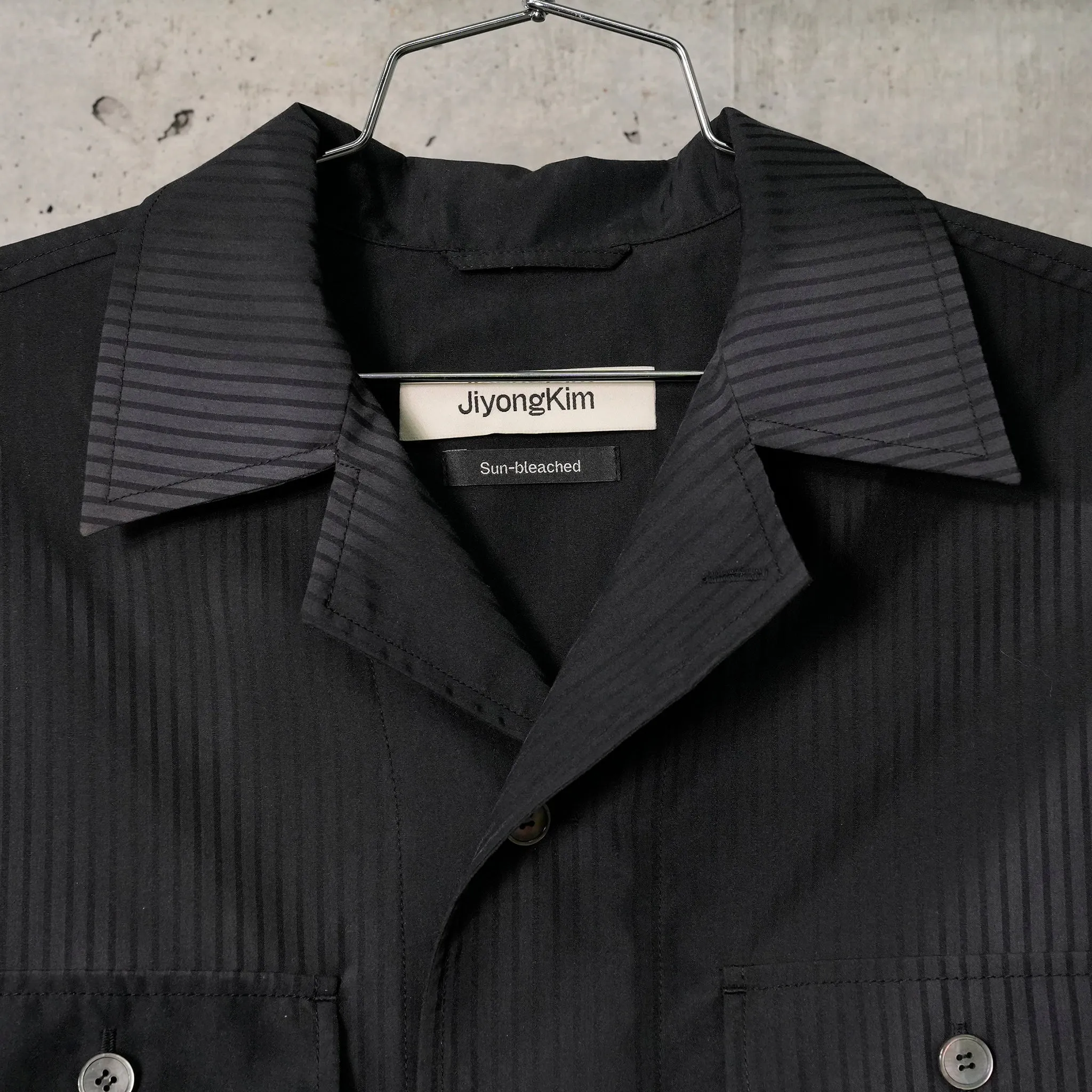 SUN-BLEACHED TAILORED COLLAR SHIRT / BLACK