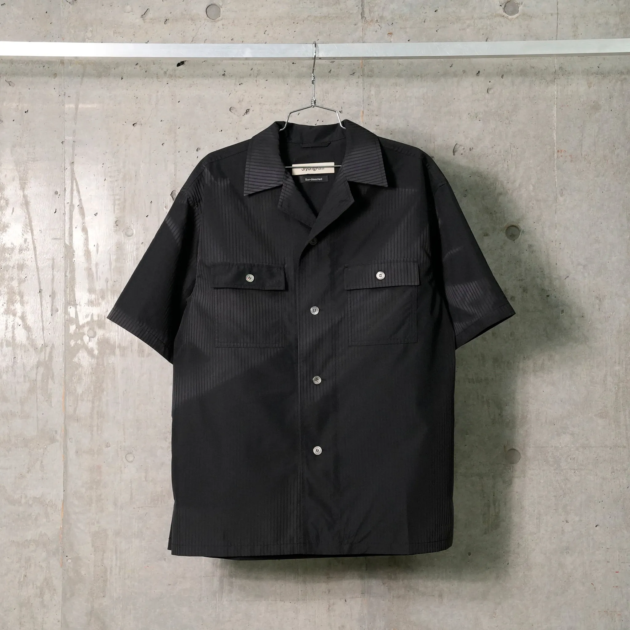 SUN-BLEACHED TAILORED COLLAR SHIRT / BLACK