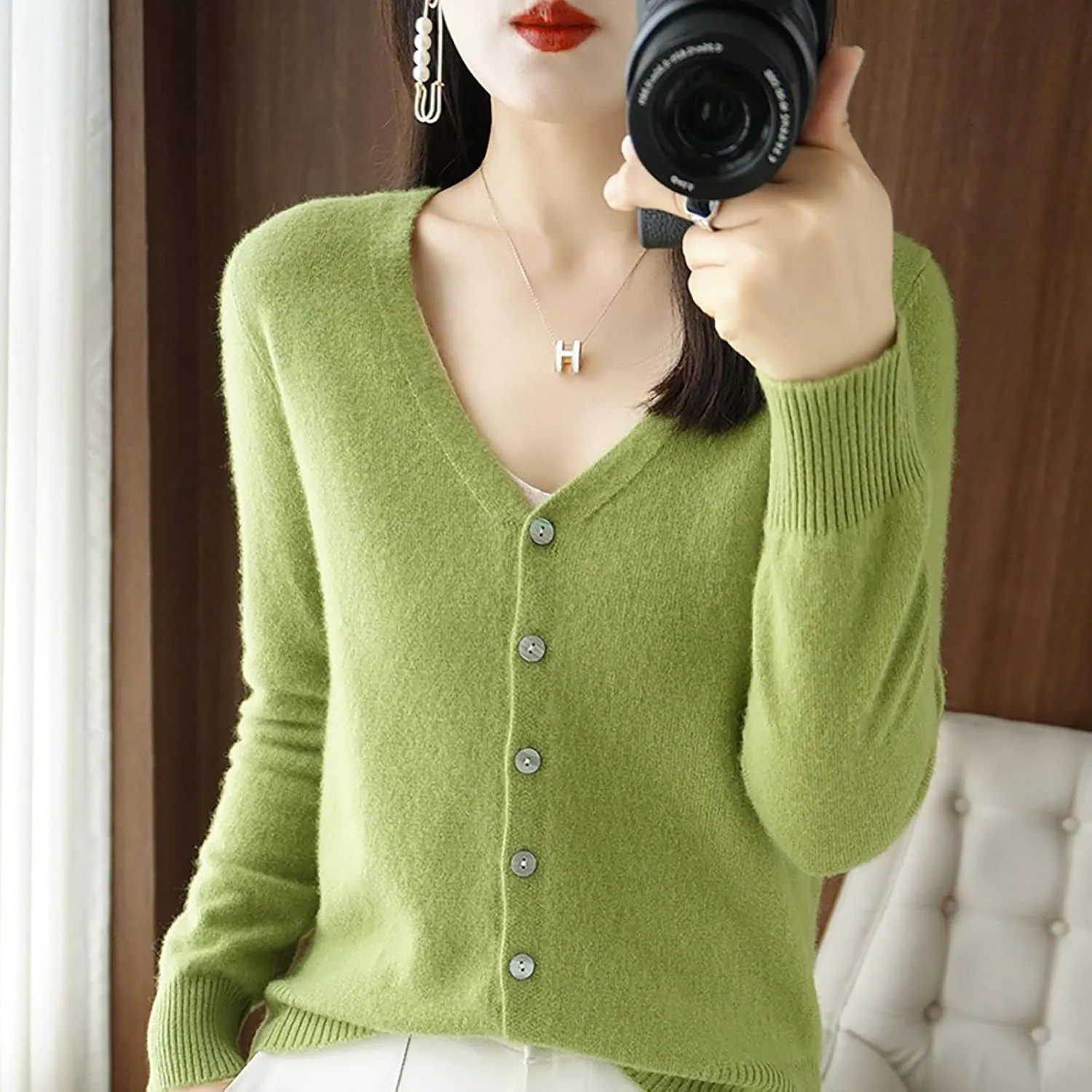 Womens 2024 Fall Fashion Cardigan Sweaters Lightweight V Neck Button Ribbed Knit Jumpers Comfy Open Front Casual Top